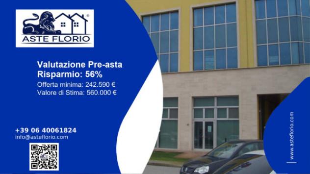 casale in vendita a Cascina