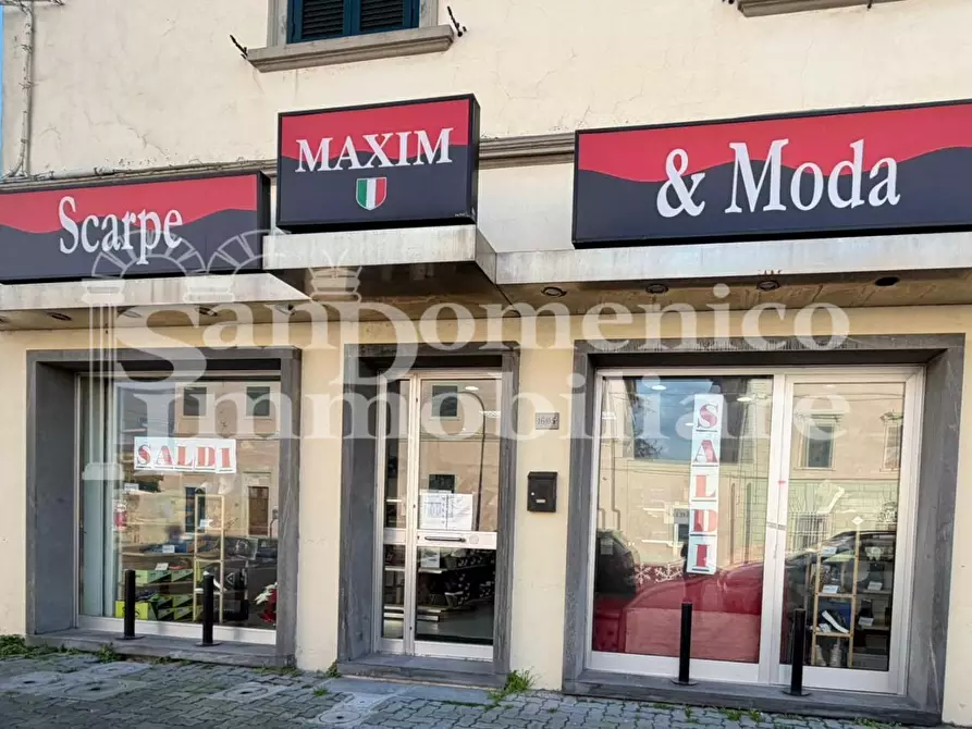 casale in vendita a Cascina in zona Navacchio