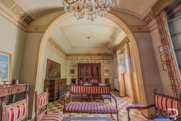 casa indipendente in vendita a Cascina