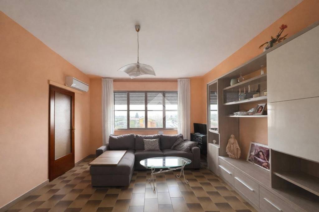 appartamento in vendita a Cascina in zona Navacchio