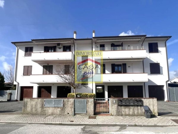 appartamento in vendita a Cascina in zona San Lorenzo a Pagnatico