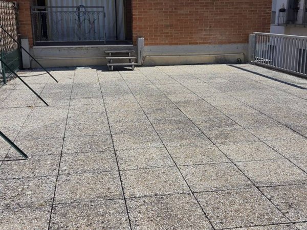 appartamento in vendita a Cascina in zona Marciana