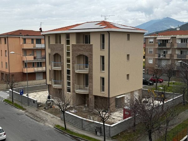 appartamento in vendita a Cascina