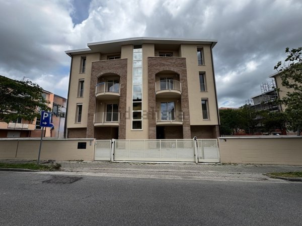 appartamento in vendita a Cascina