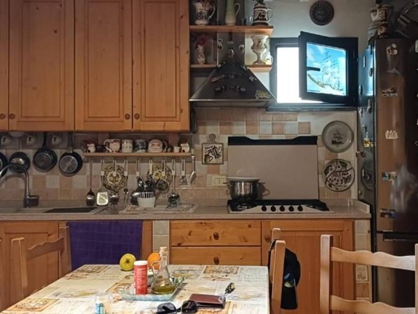 casa indipendente in vendita a Cascina