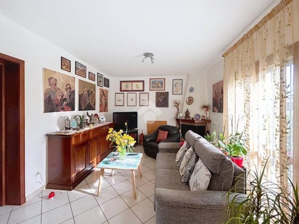 appartamento in vendita a Cascina in zona Visignano