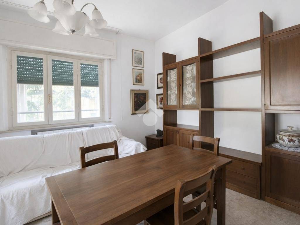 casa indipendente in vendita a Cascina in zona Latignano