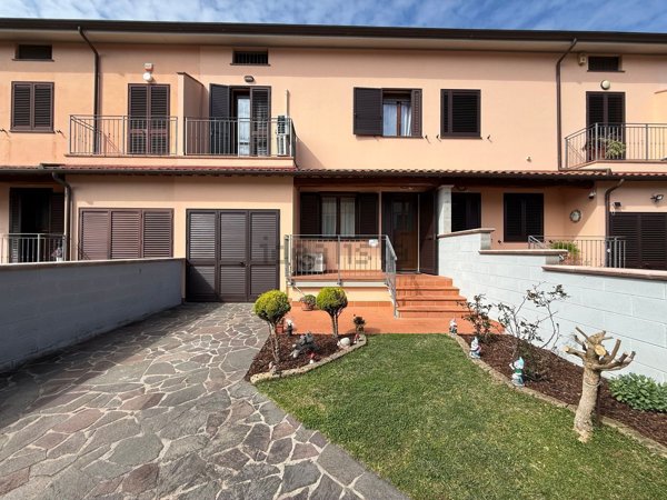 casa indipendente in vendita a Cascina in zona San Frediano a Settimo