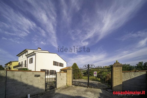 casa indipendente in vendita a Cascina in zona Visignano