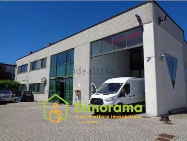 capannone in vendita a Cascina in zona Navacchio