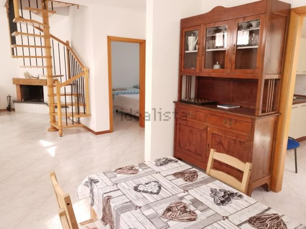 casa indipendente in vendita a Cascina