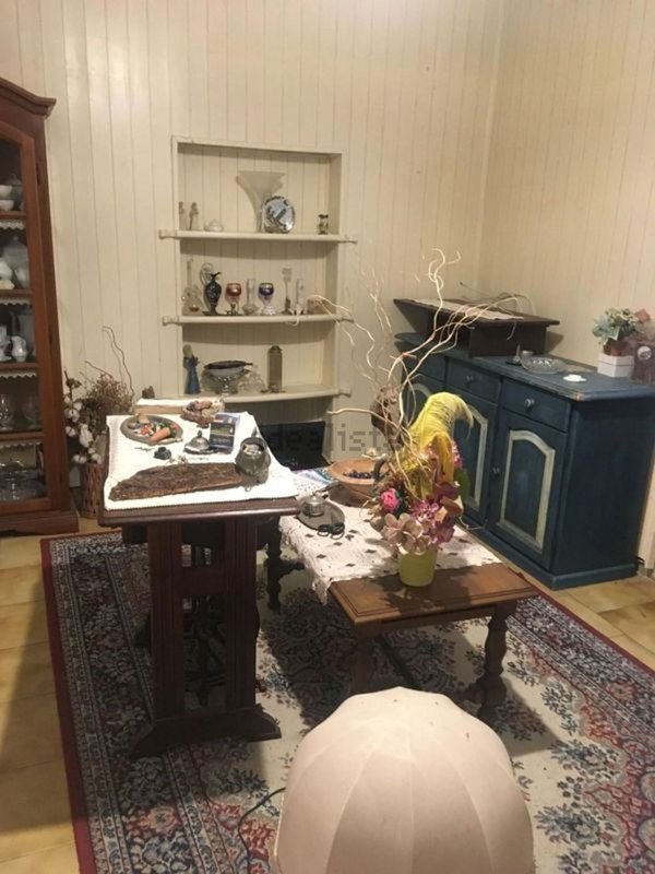 casa indipendente in vendita a Cascina