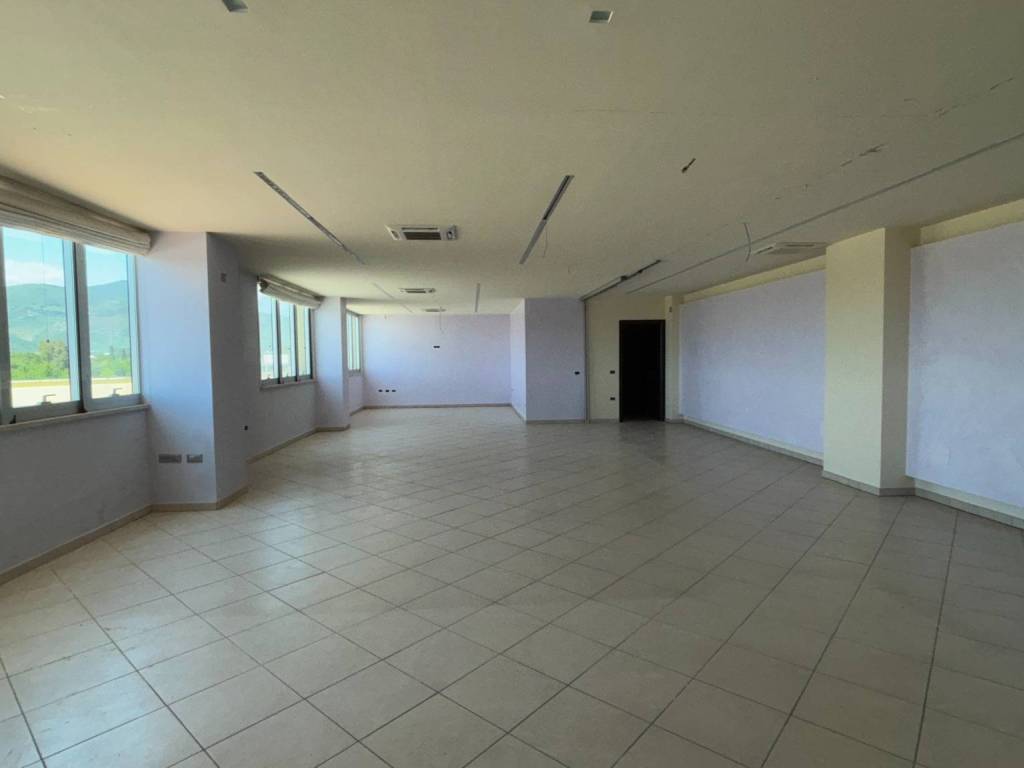 casale in vendita a Cascina