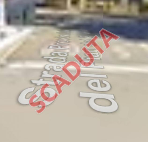 casale in vendita a Cascina