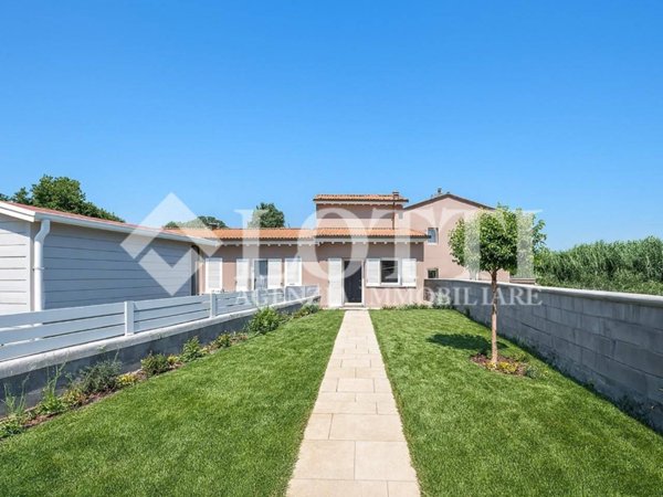 casa indipendente in vendita a Cascina in zona San Giorgio