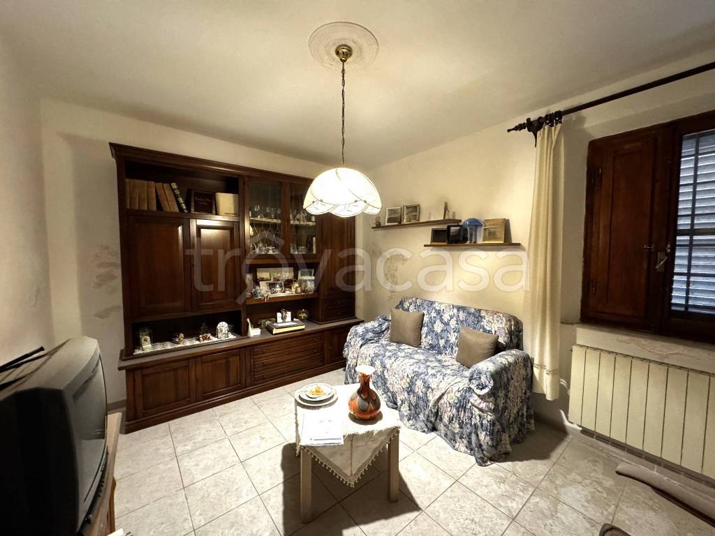 casa indipendente in vendita a Cascina in zona San Casciano