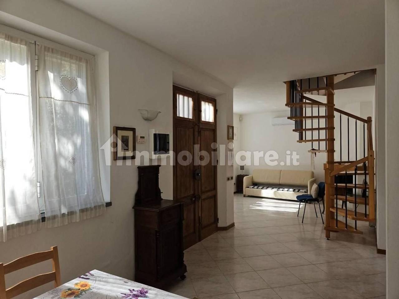 casa indipendente in vendita a Cascina in zona Marciana