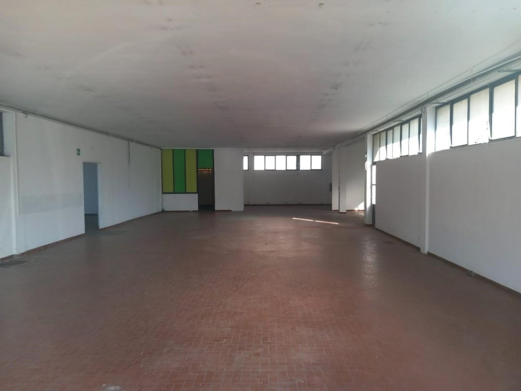 casale in vendita a Cascina