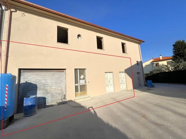 appartamento in vendita a Cascina in zona Visignano