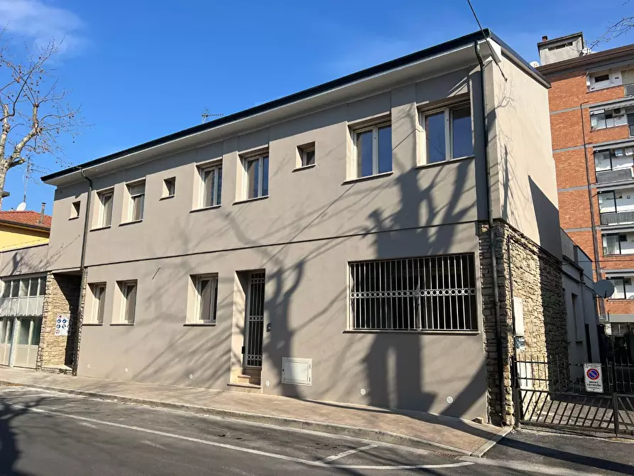 casale in vendita a Cascina