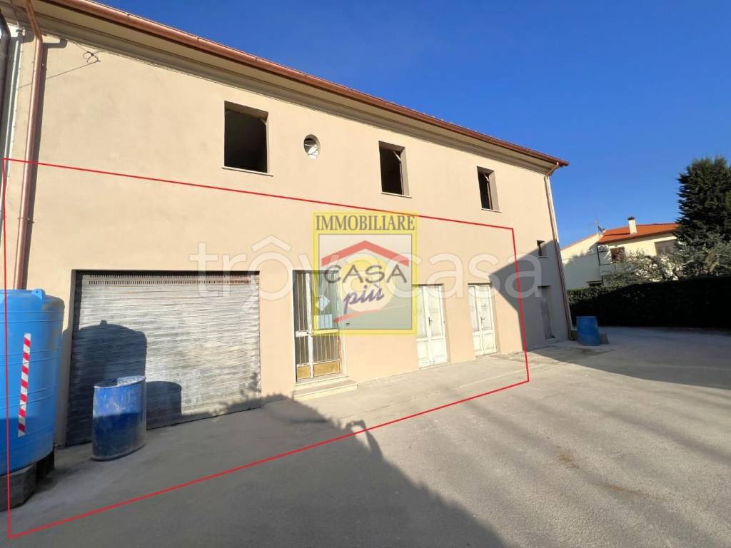appartamento in vendita a Cascina in zona Visignano