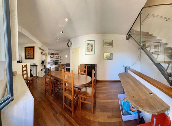 intera palazzina in vendita a Cascina in zona Marciana