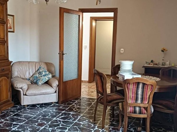 casa indipendente in vendita a Cascina in zona Casciavola