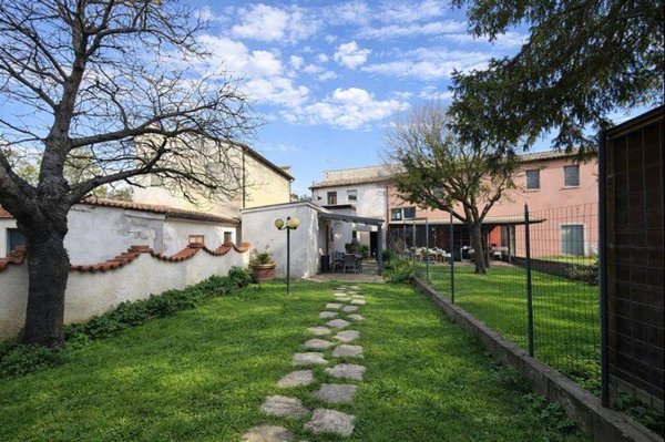 casa indipendente in vendita a Cascina in zona Ripoli