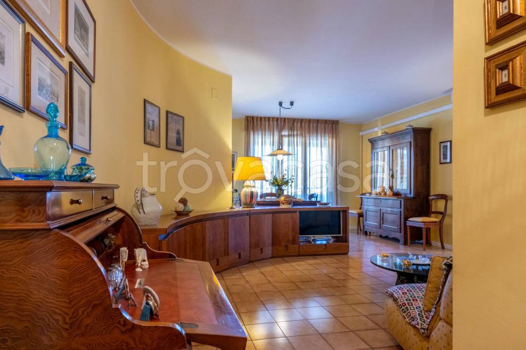 appartamento in vendita a Cascina