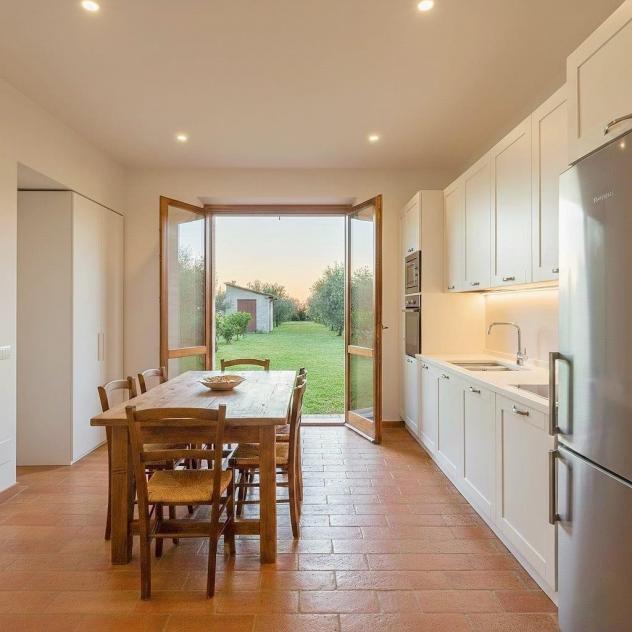 casale in vendita a Cascina in zona Navacchio