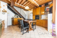 casa indipendente in vendita a Cascina in zona Musigliano