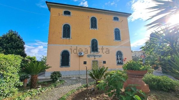 casa indipendente in vendita a Cascina in zona San Frediano a Settimo