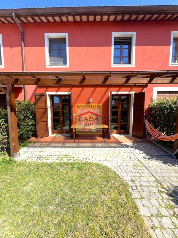 casa indipendente in vendita a Cascina
