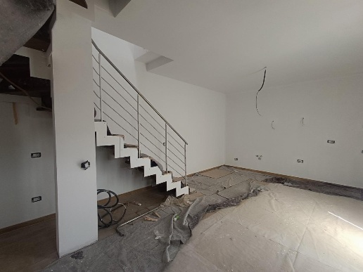 casa indipendente in vendita a Cascina in zona Navacchio