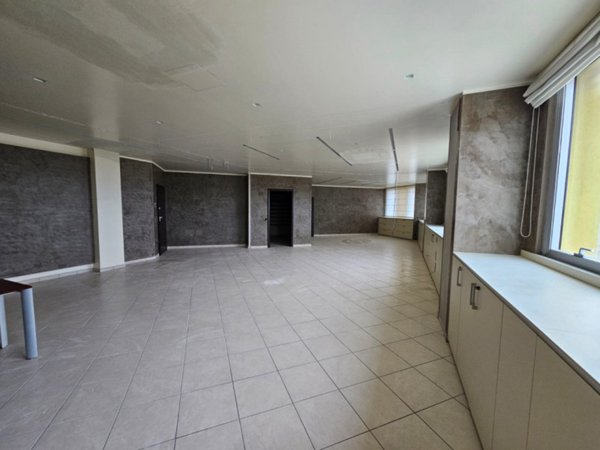 casale in vendita a Cascina