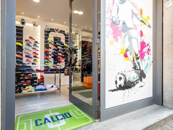 negozio in vendita a Cascina in zona Navacchio