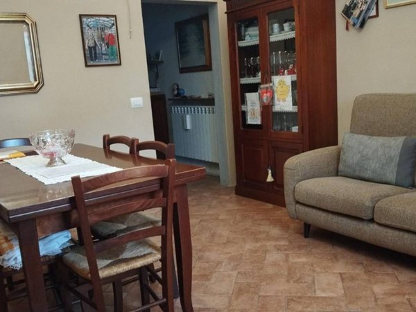 casa indipendente in vendita a Cascina in zona Navacchio