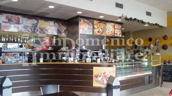 casale in vendita a Cascina