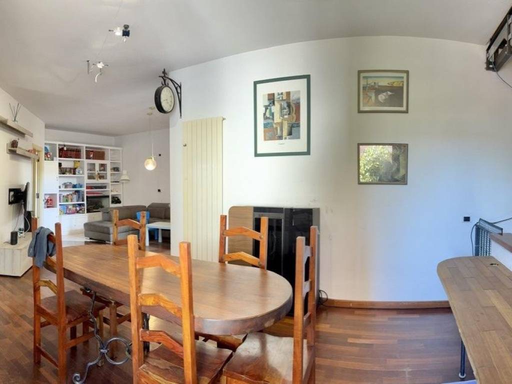 casa indipendente in vendita a Cascina