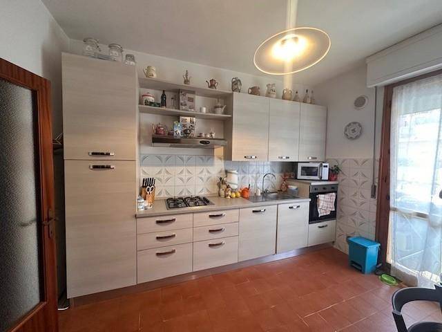 appartamento in vendita a Cascina in zona Marciana