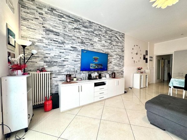 appartamento in vendita a Cascina in zona Marciana