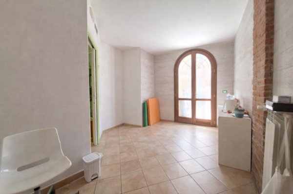 casale in vendita a Cascina in zona Navacchio