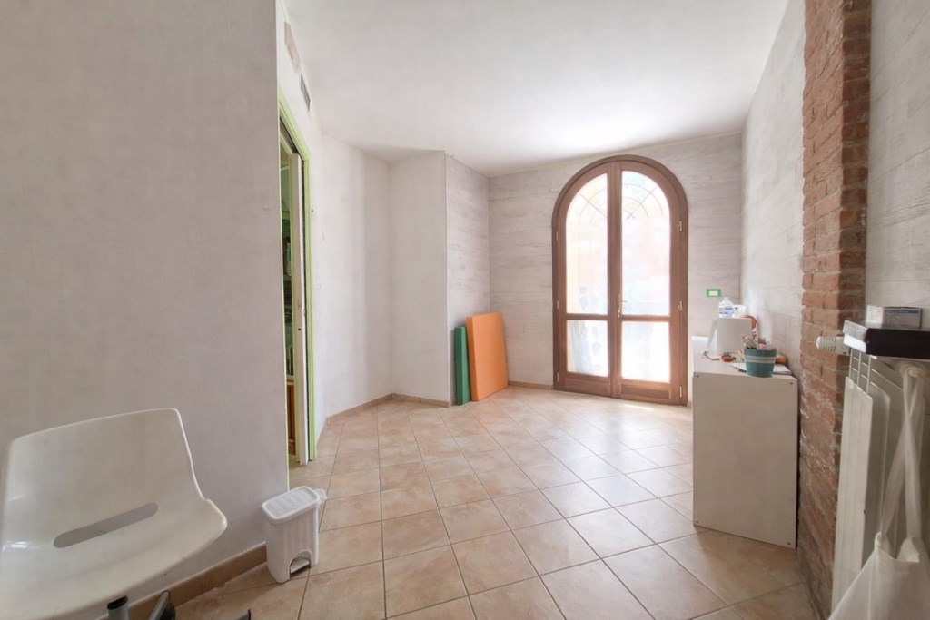 casale in vendita a Cascina in zona Navacchio