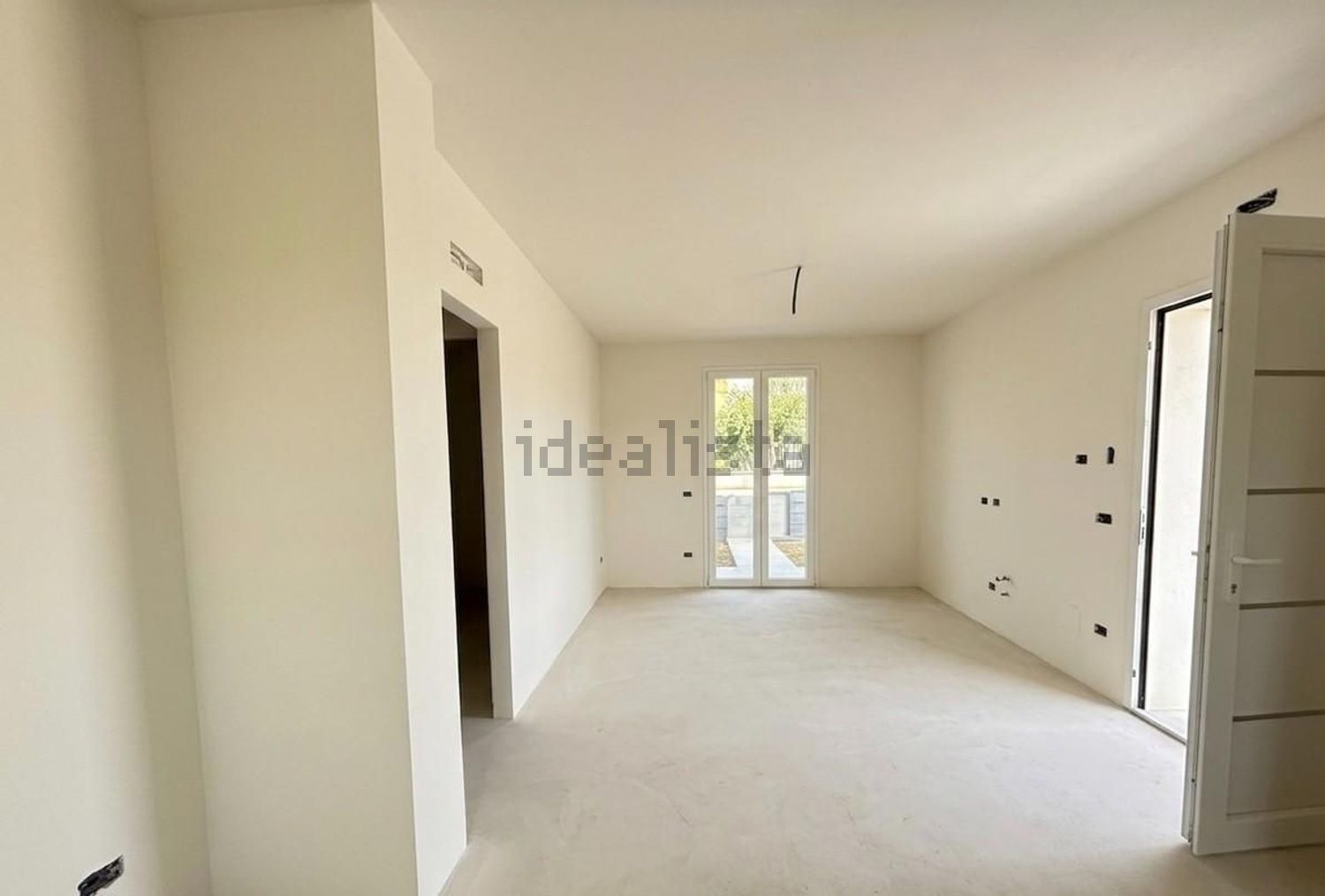 casa indipendente in vendita a Cascina