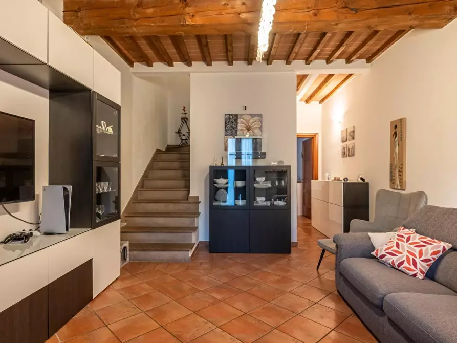 casa indipendente in vendita a Cascina