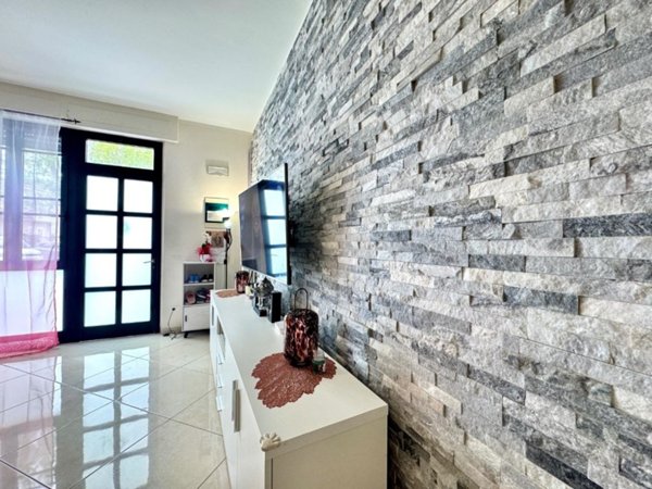 appartamento in vendita a Cascina in zona Marciana