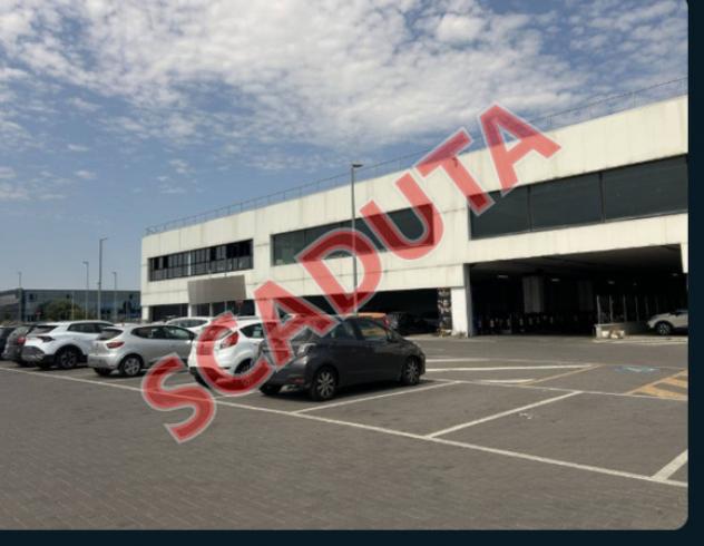 casale in vendita a Cascina