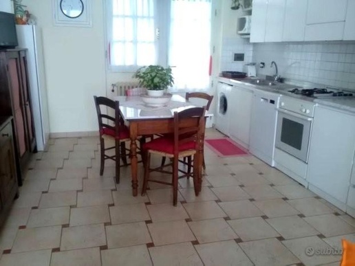 casa indipendente in vendita a Cascina in zona San Casciano