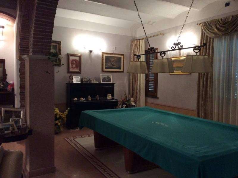 casa indipendente in vendita a Cascina in zona Navacchio