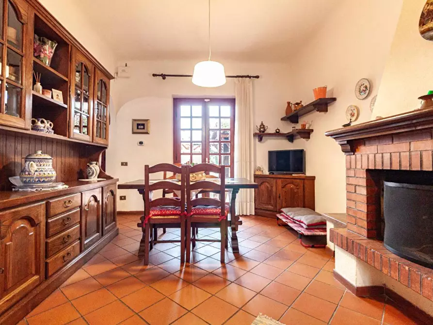 casa indipendente in vendita a Cascina in zona San Lorenzo alle Corti